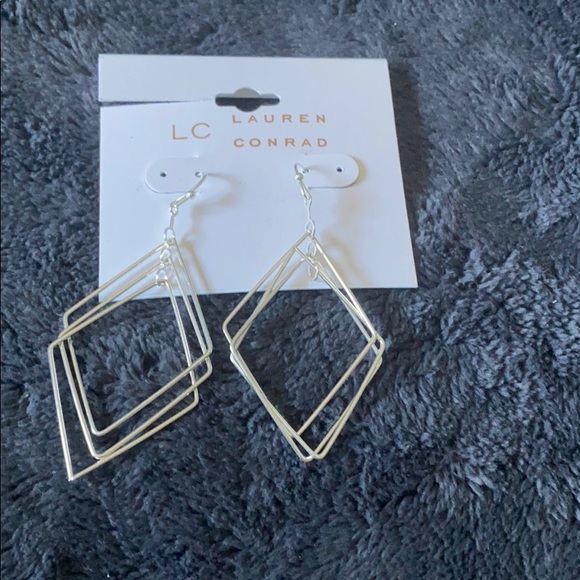 Jewelry - Silver geometric earrings